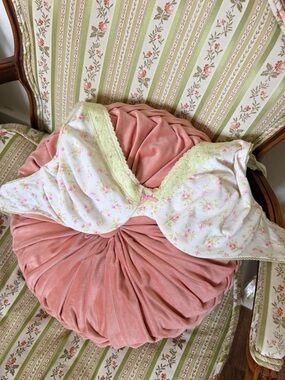 Vintage Victoria's Secret Pink and Green Ditzy Floral Country Cotton Bra 38C